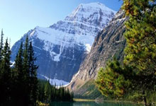 南洋杯世界围棋大师赛决赛：王星昊首局告负.